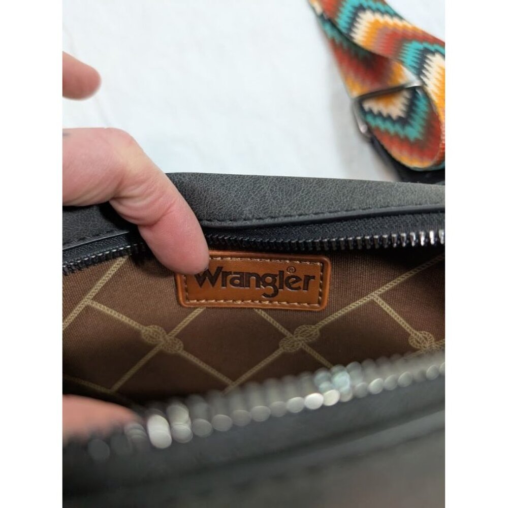 Wrangler southwestern crossbody purse with wallet pouch adjustable strap A4 - Picture 6 of 10